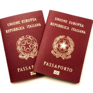 Bleni Pasaportë Italiane Online: Autentike vs Fake